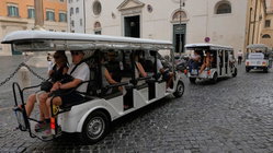 Major city eyes crackdown on golf cart tours as furious locals push back Church Find